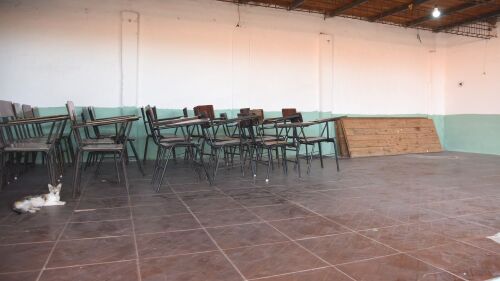 Escuelas_sin aulas y sin espacio.jpg