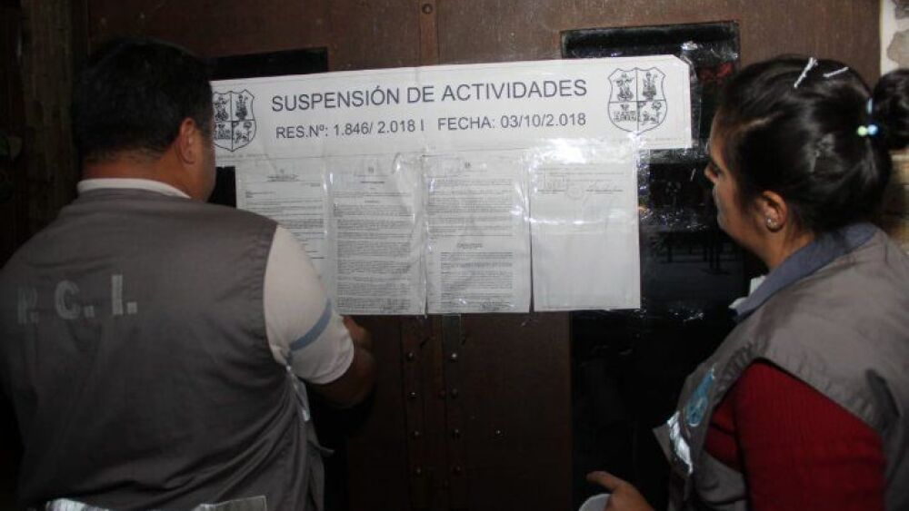 El local no puede ser habilitado al público hasta que los dueños regualaricen su situación.