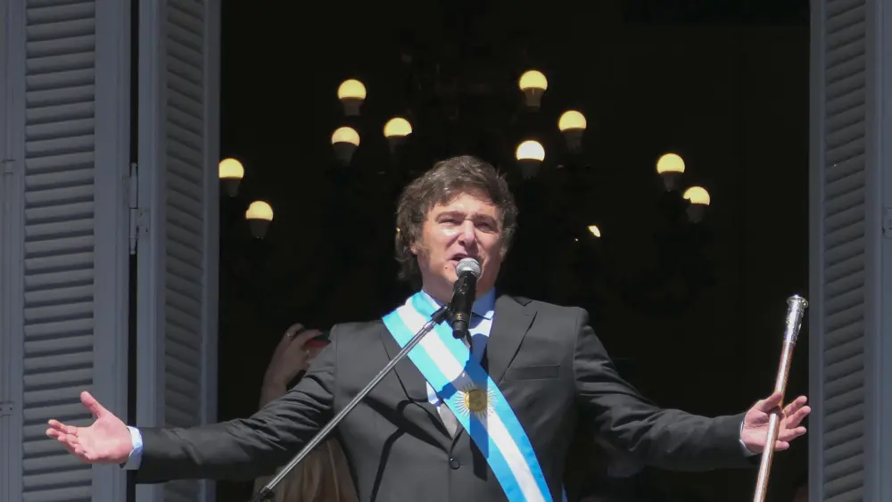 Milei promete reformar el Estado argentino en profundidad: “Les aviso que viene más” Milei promete reformar el Estado argentino en profundidad: “Les aviso que viene más”