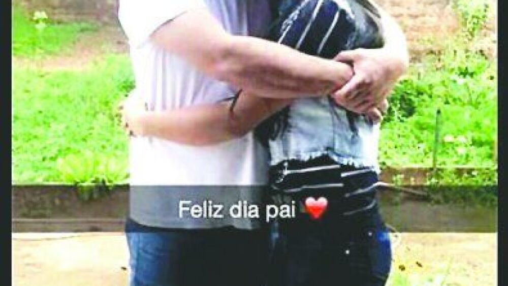 <div>Padre ejemplar, Luana compartió esta foto en donde se la ve en compañía de su papá. Ambos aparecen muy felices.</div>