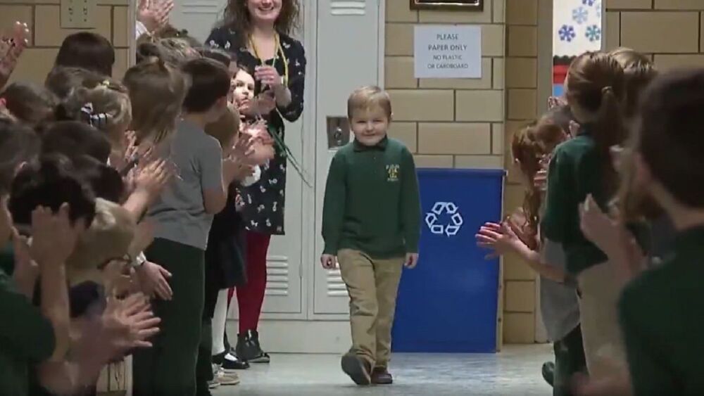 niño leucemia escuela.JPG