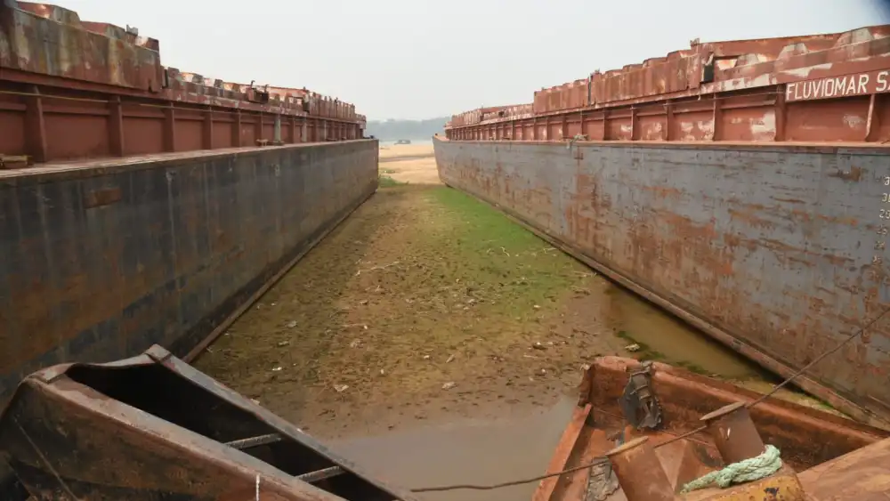 Río Paraguay en su peor estado en más de un siglo: Por primera vez tiene nivel de -1 metro Río Paraguay en su peor estado en más de un siglo: Por primera vez tiene nivel de -1 metro