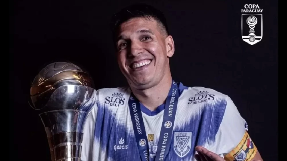 Pablo Zeballos campeón Copa Paraguay.jpg