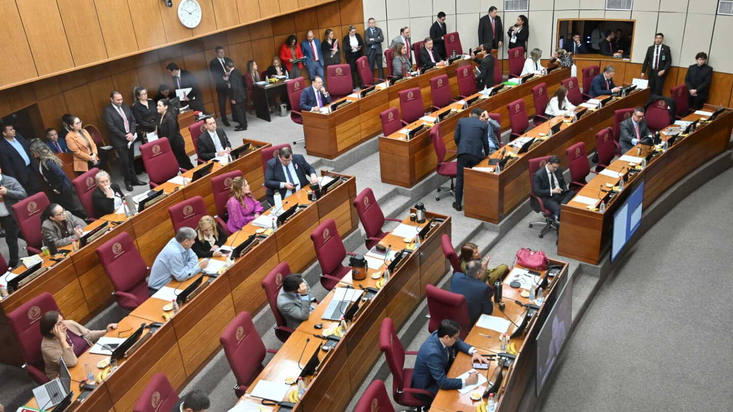 Senadores proponen cumbre de poderes para abordar feminicidios