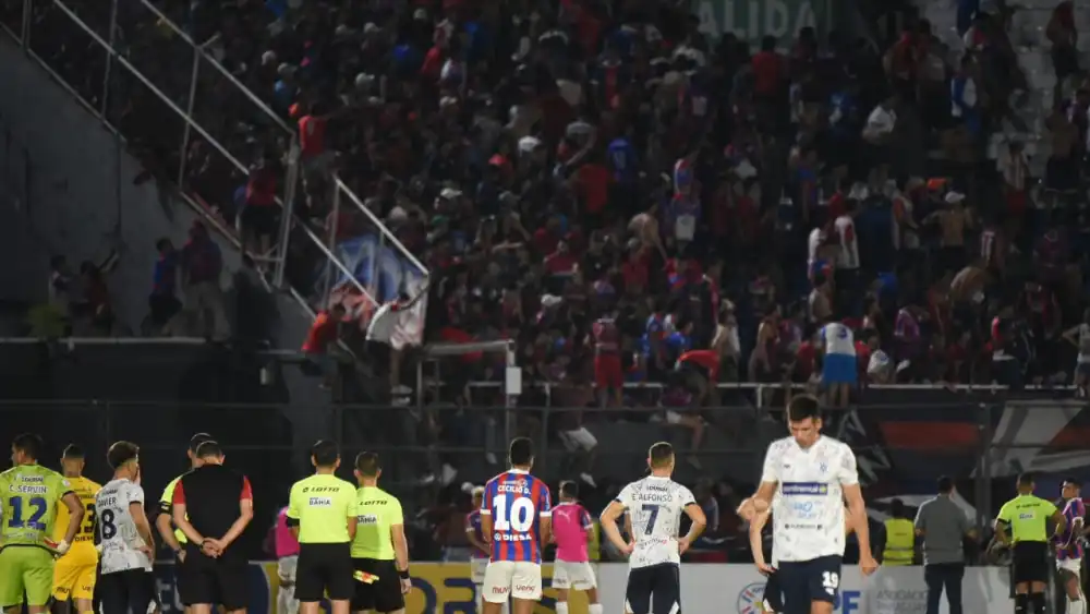 Cerro Porteño-2 de Mayo, suspendido por razones de seguridad Cerro Porteño-2 de Mayo, suspendido por razones de seguridad