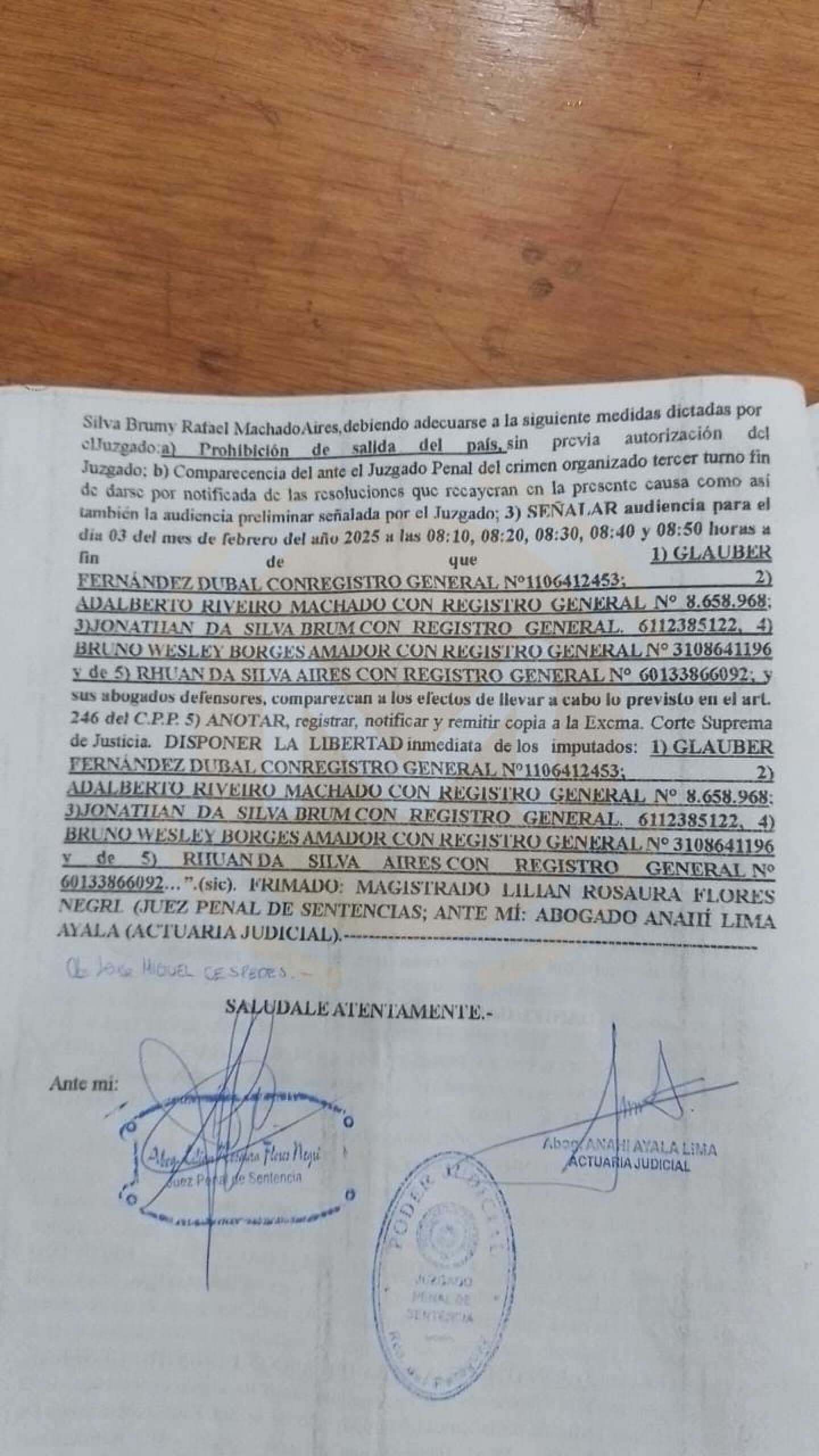 Oficio judicial falso