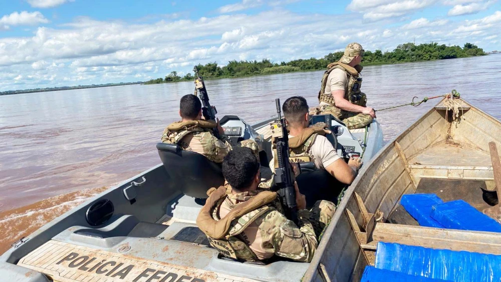 Implementarán cámaras y radares para vigilar franja del Lago Itaipú Implementarán cámaras y radares para vigilar franja del Lago Itaipú