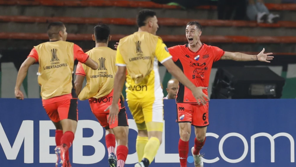 Nacional se planta en Medellín, golea y avanza de fase Nacional se planta en Medellín, golea y avanza de fase