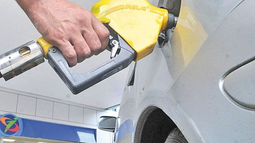 En debate.  El precio de las naftas vuelve a cobrar fuerza con la imparable caída del crudo a nivel mundial.