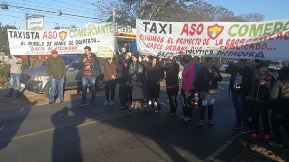 cierre de ruta ypane.jpg