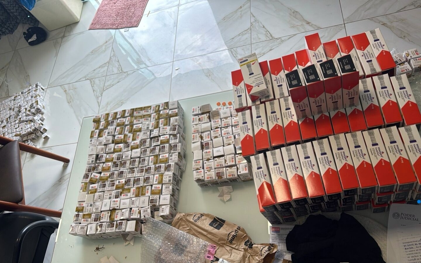 Medicamentos incautados en ciudad del este.jpg