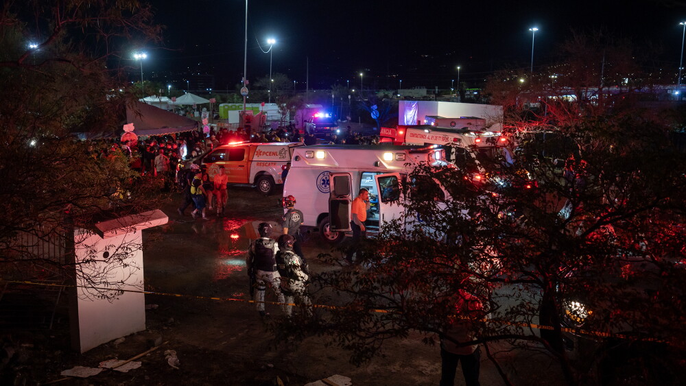 Suben a 5 muertos y 50 heridos tras caída de templete en acto de opositor Máynez en México