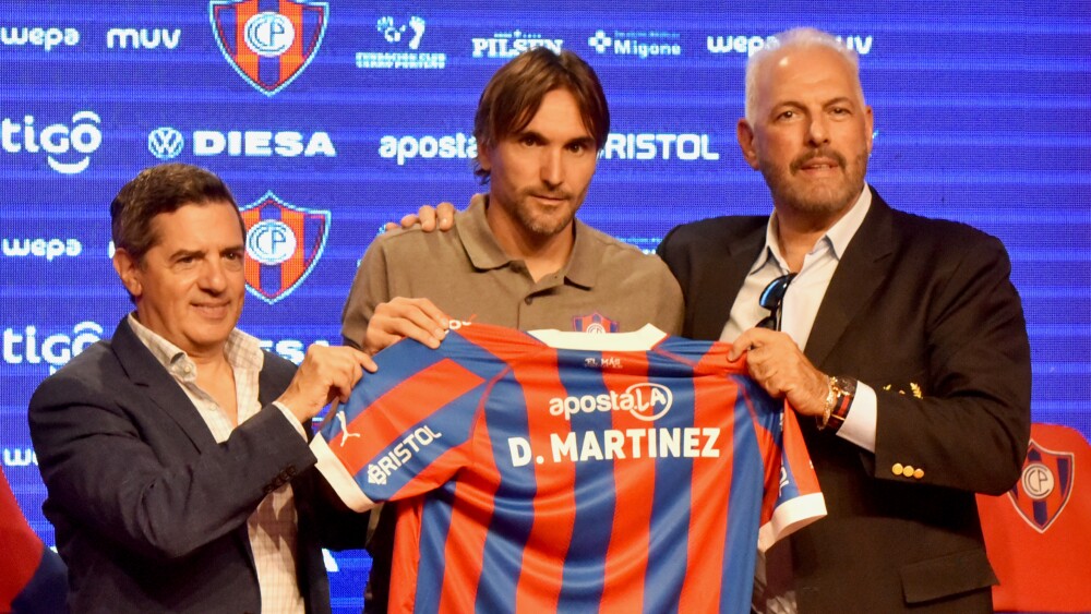 PRESENTACION DEL NUEVO TECNICO DE CERRO_8_58274801.jpg