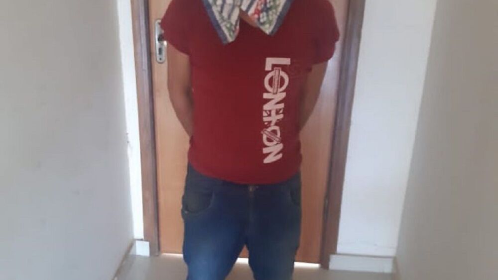 quiso clavar a su mamá.jpg