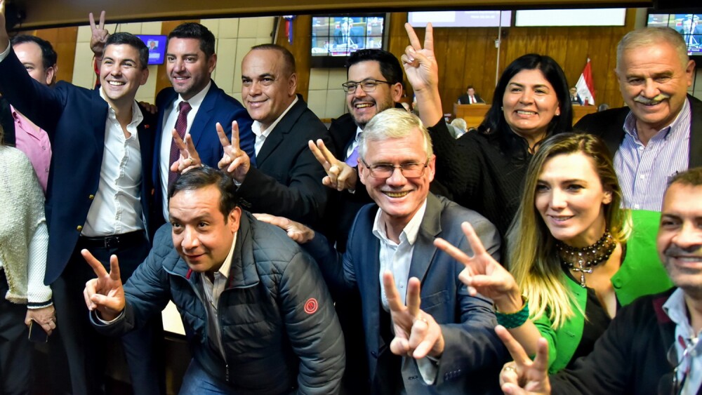 Edwin Reimer y la bancada cartista no pudieron refutar argumentos en contra.jpg