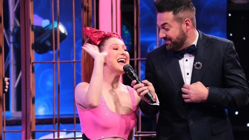 steffy canta.jpg