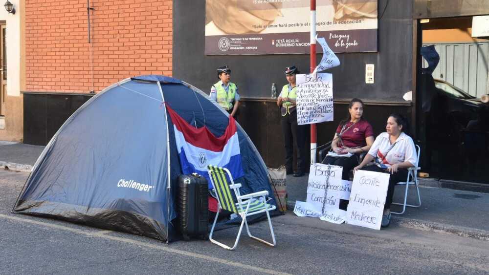 manifestación madres mec.jpeg