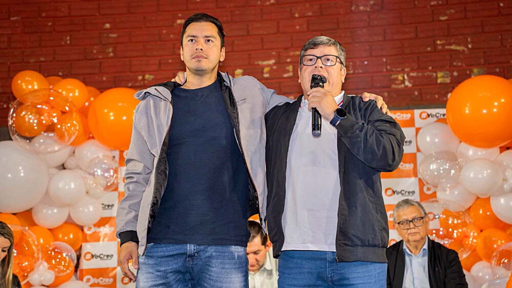 Batalla decisiva. Miguel Prieto junto a su sucesor Daniel Mujica.jpg