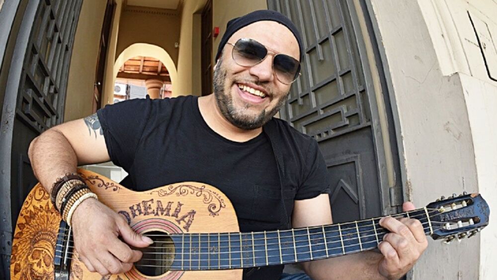 Jaime Zacher se suma con su canto.jpg