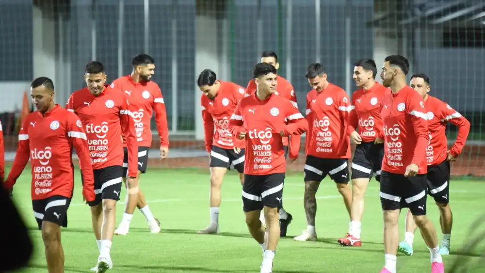 La Albirroja pone primera con 23 jugadores La Albirroja pone primera con 23 jugadores