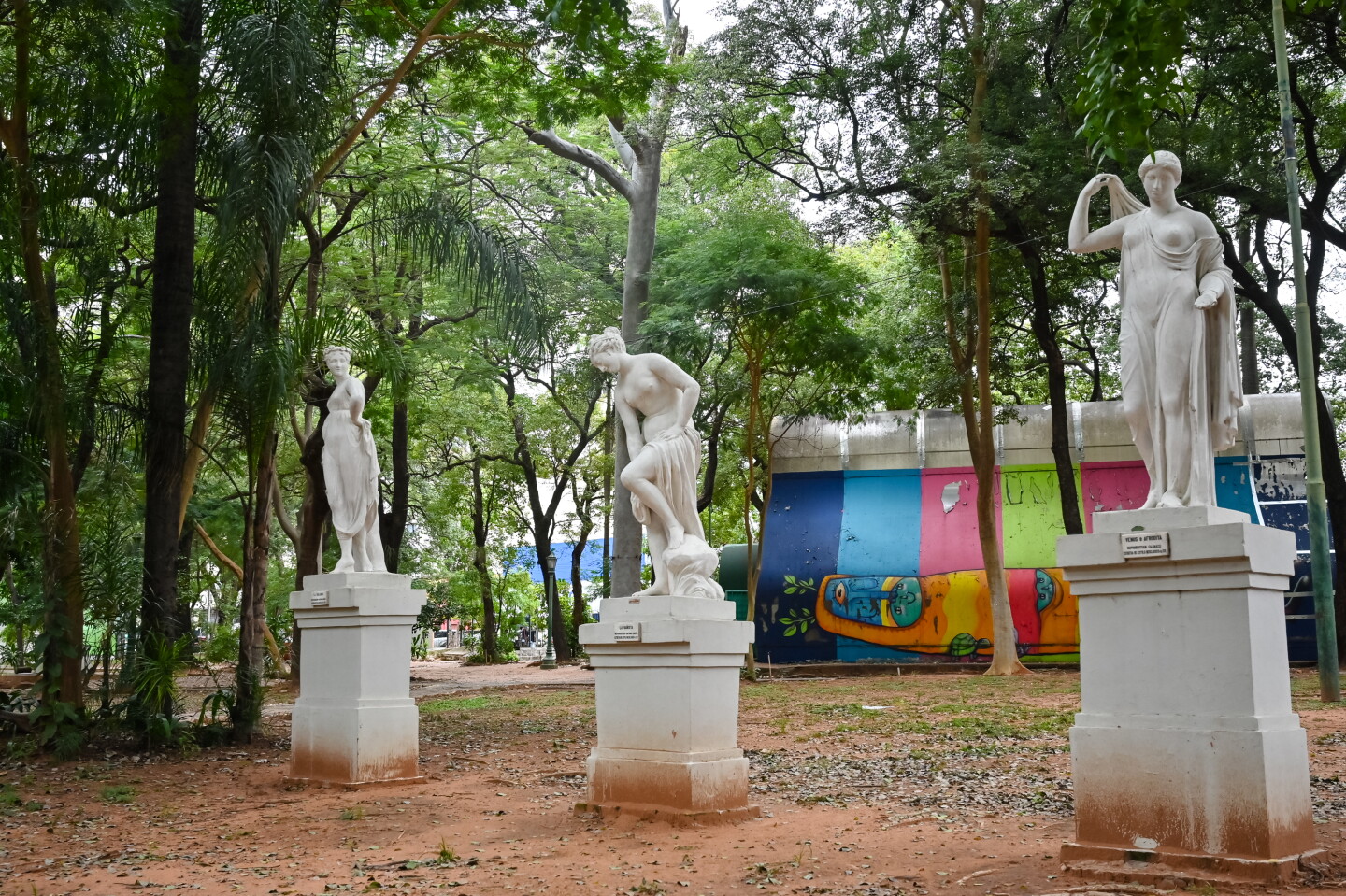 plaza uruguaya.jpg
