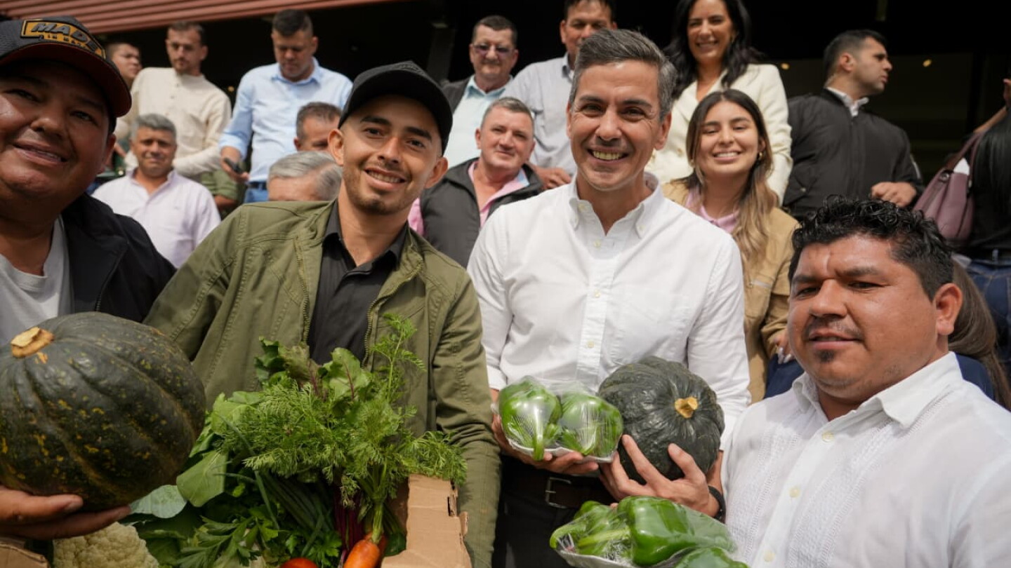 Santiago Peña impulsa transformación de la agricultura familiar para elevar ingresos rurales
