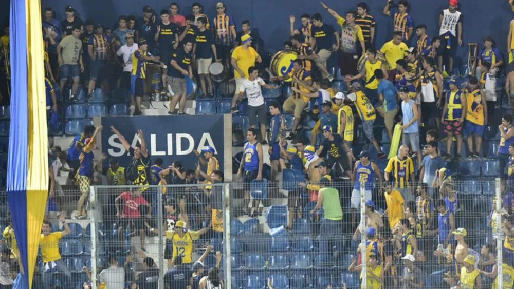 Prohíben por cinco años el ingreso a integrantes de la barra de Luqueño Prohíben por cinco años el ingreso a integrantes de la barra de Luqueño