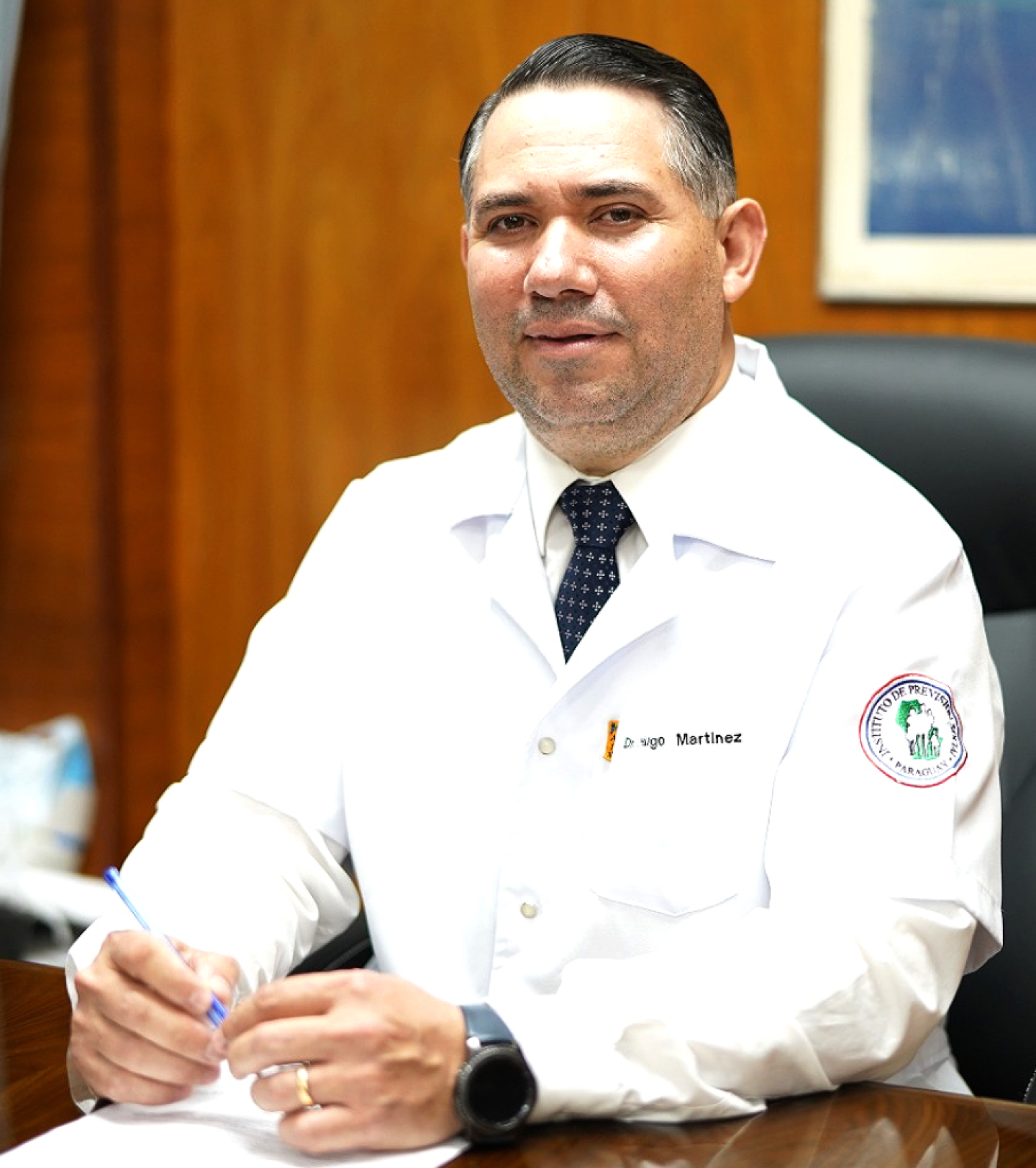 Dr. Hugo Martínez, director del Hospital.png