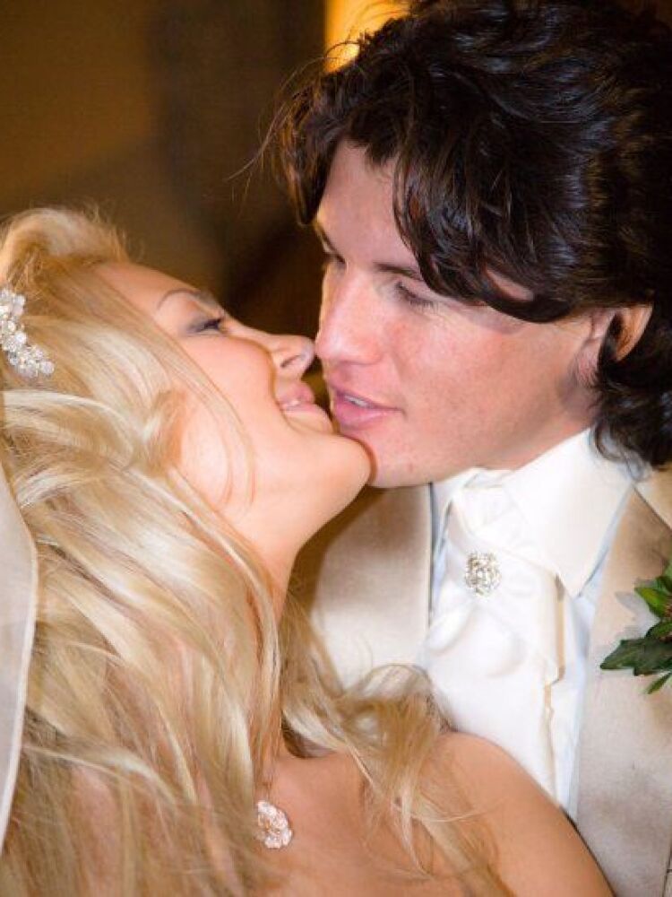 Hermosos, Tynka y Nelson el día de su boda.