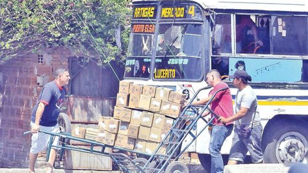 Compras.  Aduanas recuerda  el  límite de   USD 150 por mes, para compras en las fronteras.