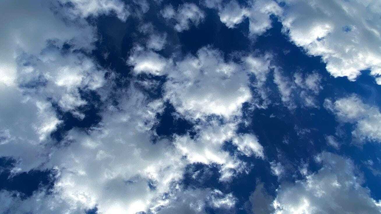 TEMPERATURAS SUAVES Y LLUVIA DISPERSA HOY