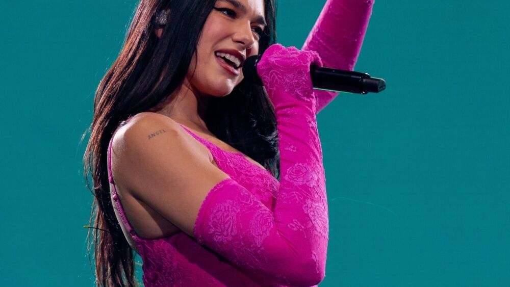 dua-lipa-future-nostalgia-tour-in-hamburg-05-09-2022-12.jpg