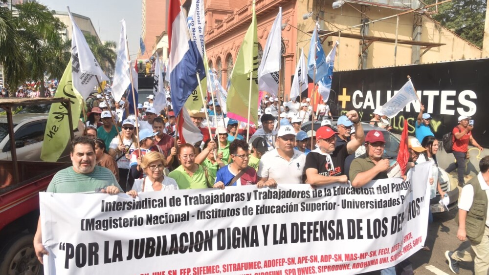 docentes, enfermeras movilizados.jpg