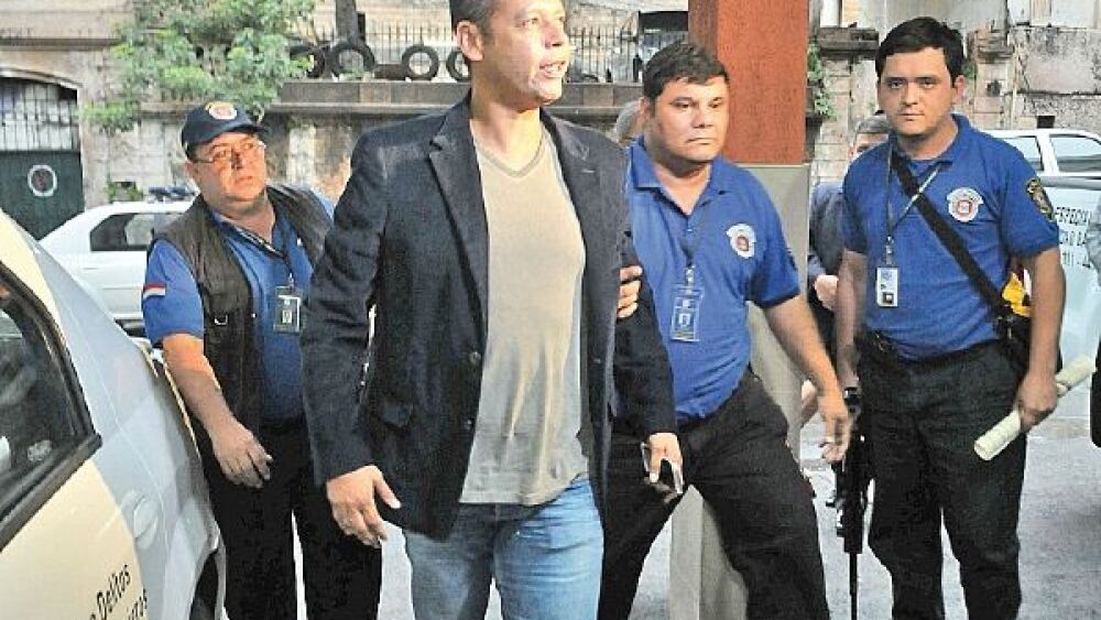 Procesado. El policía Roberto Osorio cuando fue detenido.